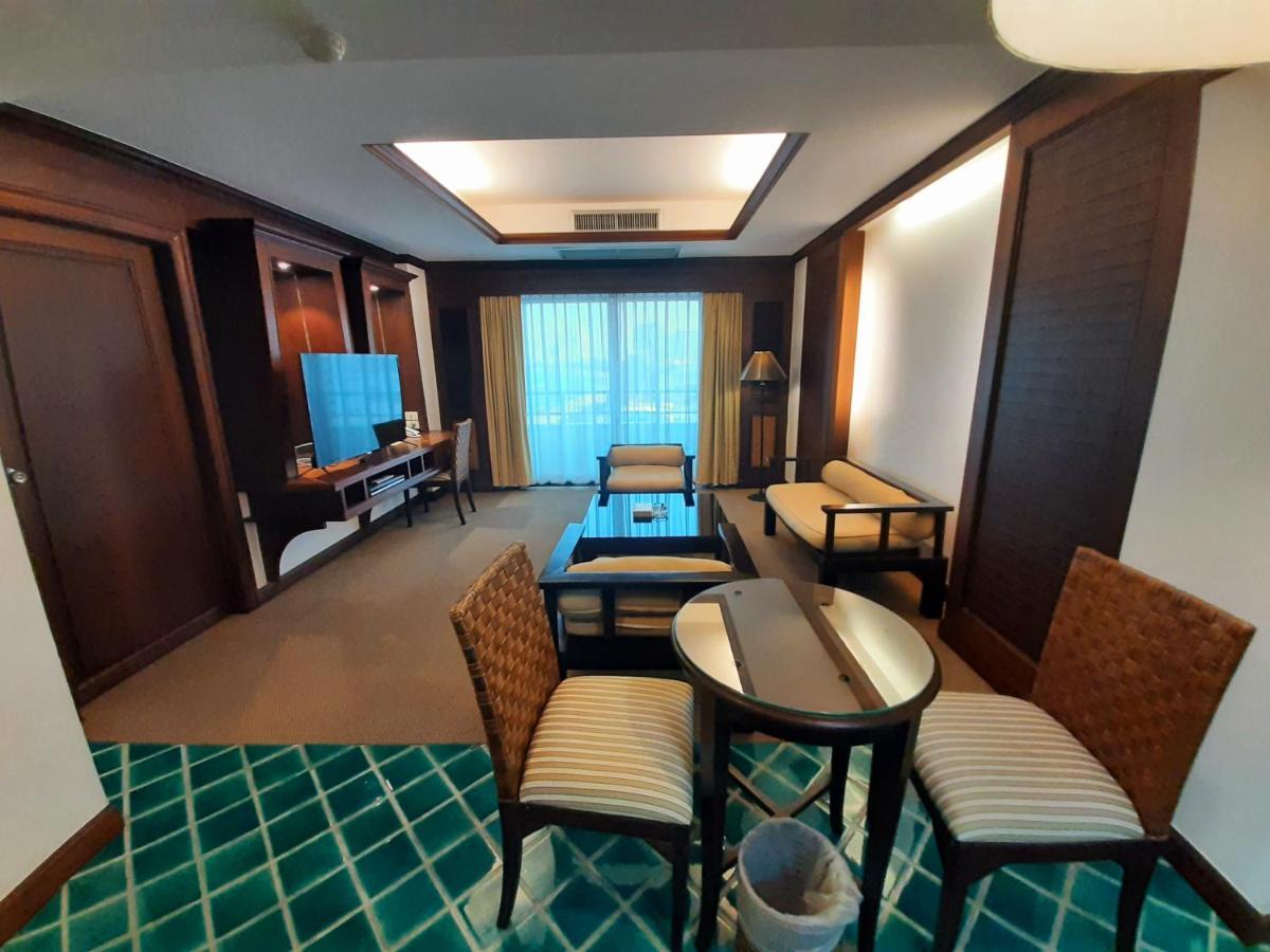 Grand Hotel Патая Екстериор снимка