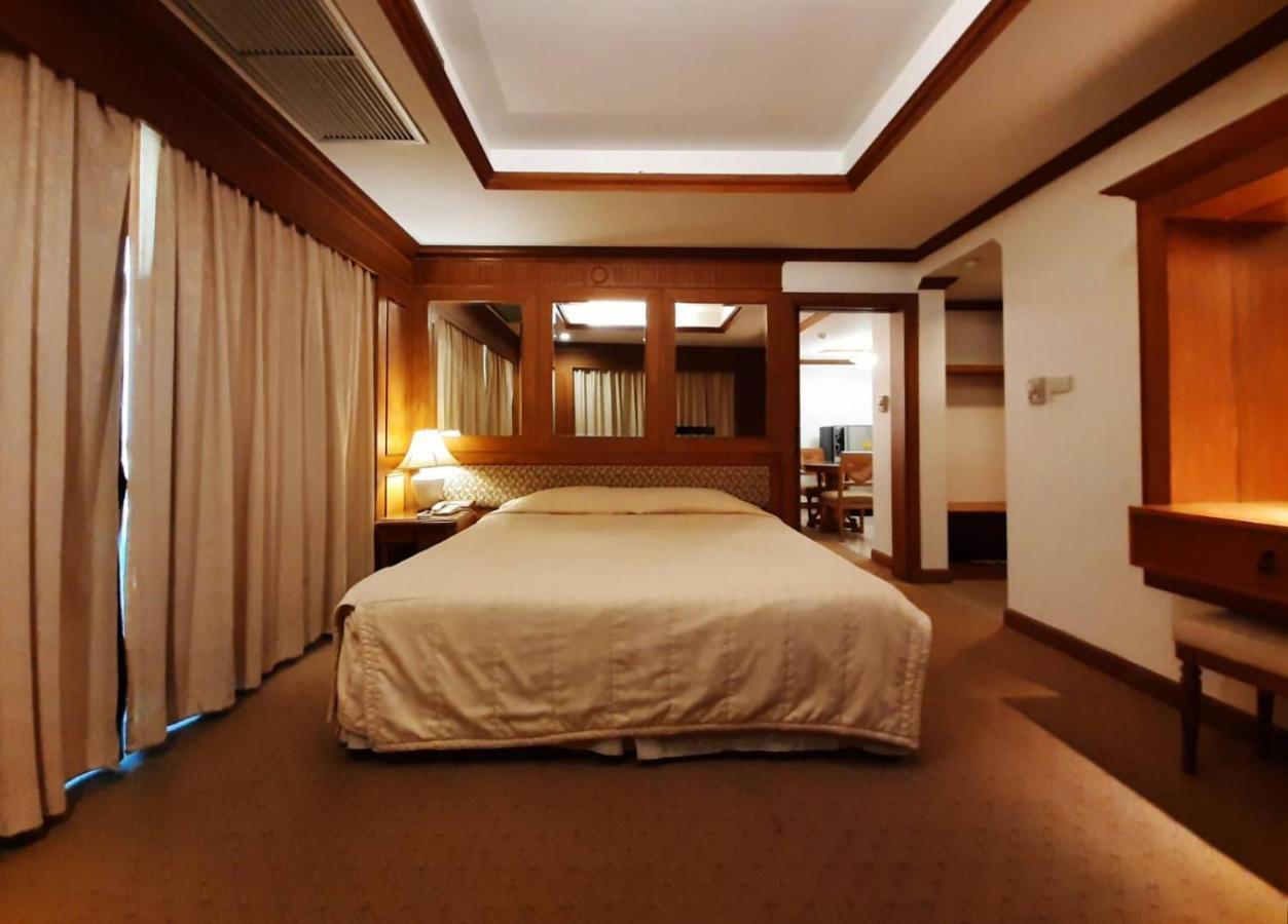 Grand Hotel Патая Екстериор снимка