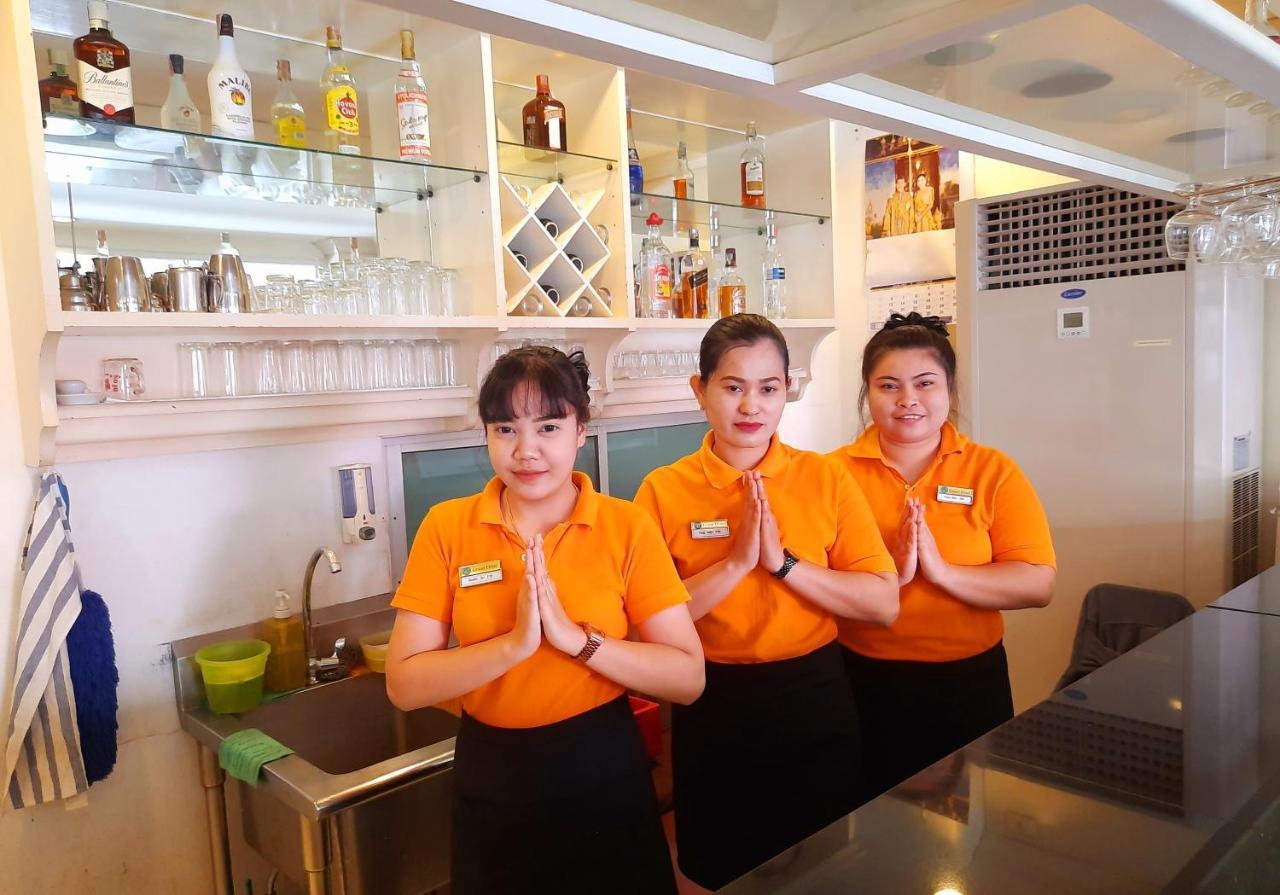 Grand Hotel Патая Екстериор снимка